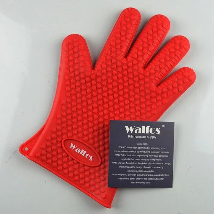 Premium heat-resistant silicone barbecue gloves in pink, designed for safe and comfortable outdoor grilling and cooking