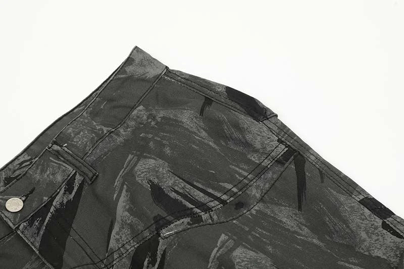 Graffiti camouflage print straight-leg jeans with a high-waist design for a flattering, comfortable fit