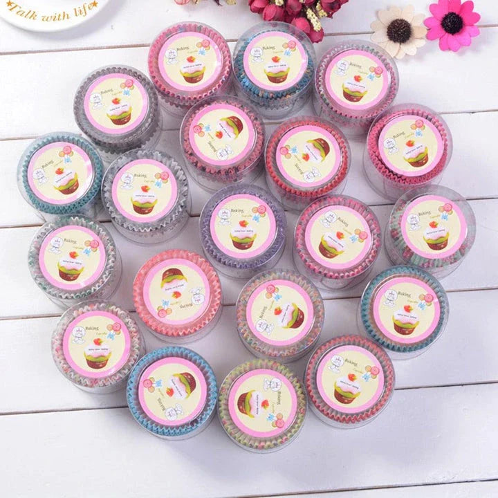 Eco-friendly disposable cupcake liners made of greaseproof paper, perfect for baking and party hosting