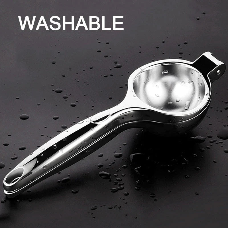 Manual citrus juicer made of stainless steel with an ergonomic handle for easy and efficient juice extraction