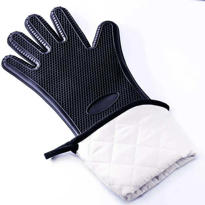 Premium heat-resistant oven gloves with silicone and cotton construction, designed for safe and comfortable handling of hot cookware in the kitchen
