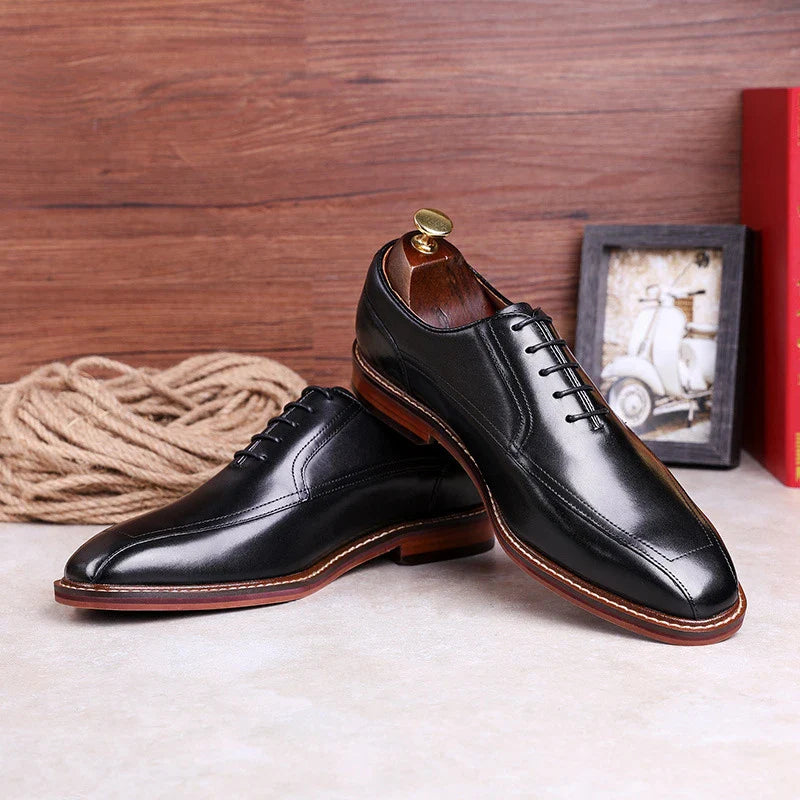 Premium Leather Retro Sneakers for Men in Black - Durable Cowhide Upper, Composite Sole, Versatile Everyday Wear