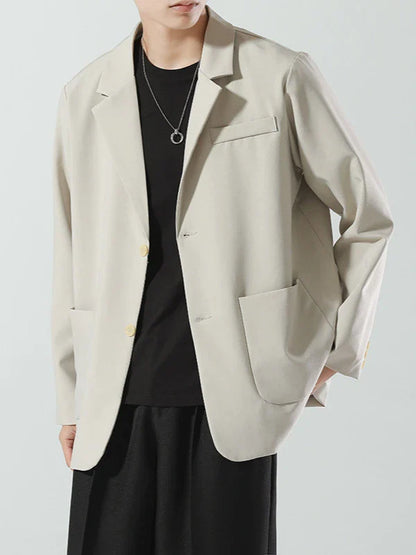 A stylish, casual jacket for men made of premium polyester fabric for year-round comfort and versatility