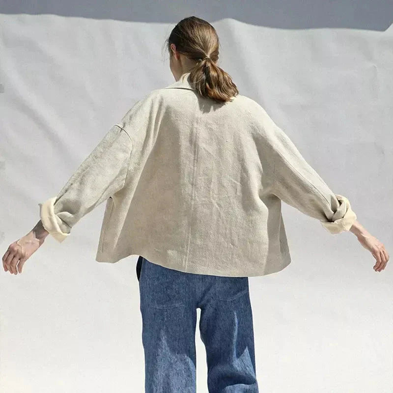 Elegant and comfortable cotton-linen autumn jacket for women with classic lapel collar and versatile design