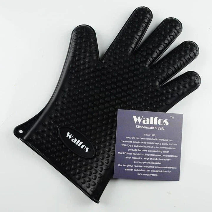 Premium heat-resistant silicone barbecue gloves in pink, designed for safe and comfortable outdoor grilling and cooking