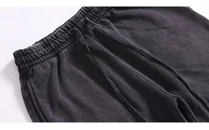 Premium cotton casual shorts for men in a relaxed, retro-inspired style