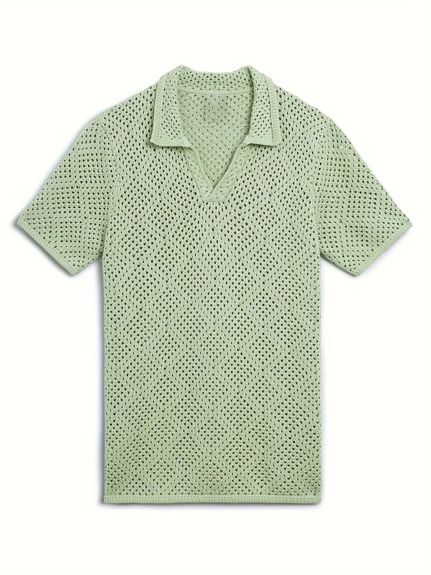 Comfortable and stylish men's knitted summer shirt in green with relaxed, pullover design