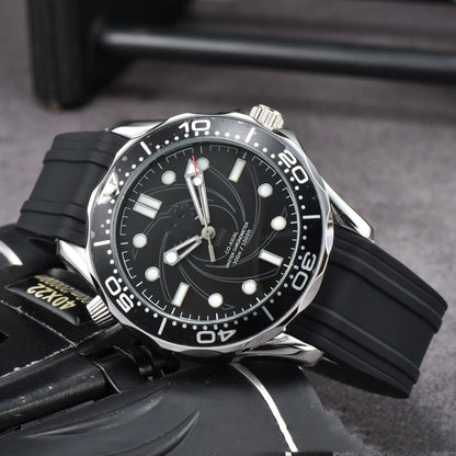 Men's American-Inspired Mechanical Transparent Watch with Stainless Steel Case and Silicone Strap