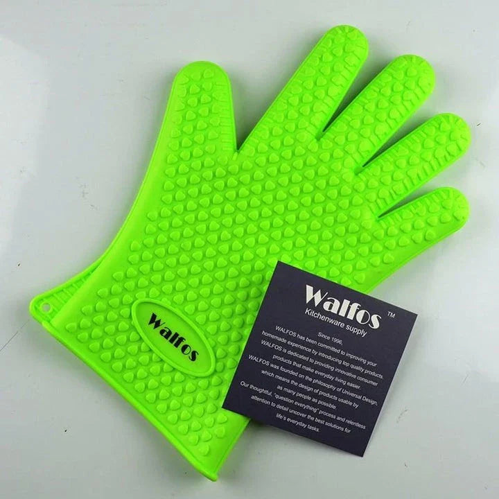 Premium heat-resistant silicone barbecue gloves in pink, designed for safe and comfortable outdoor grilling and cooking