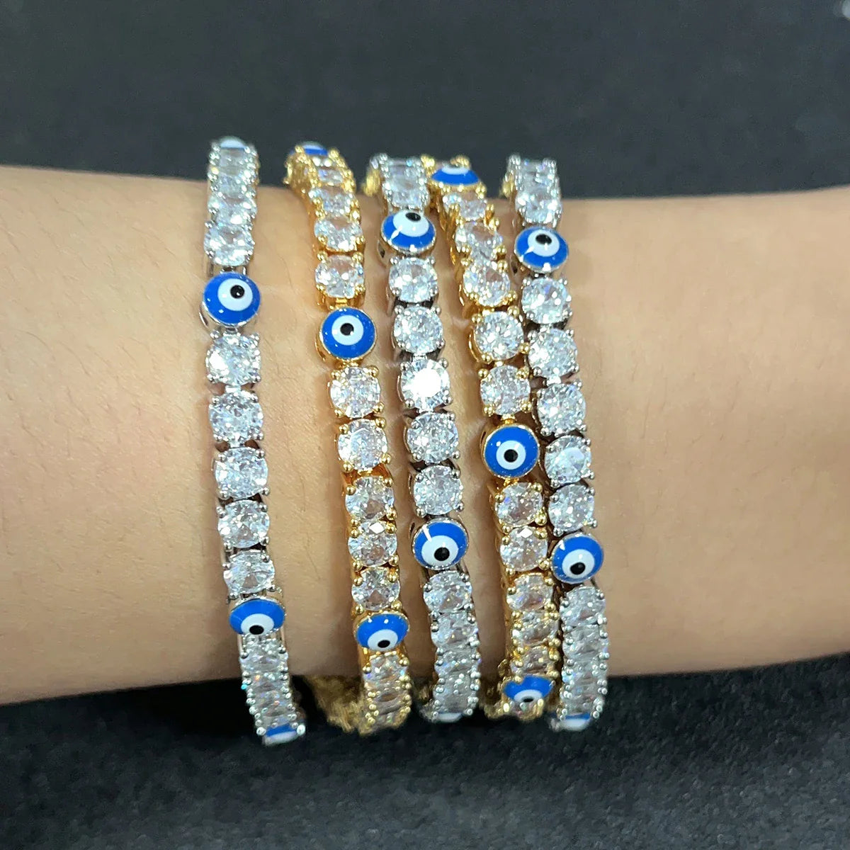 Fashionable Diamond Zircon Bracelet with Elegant Copper Construction and Sparkling Zircon Stones