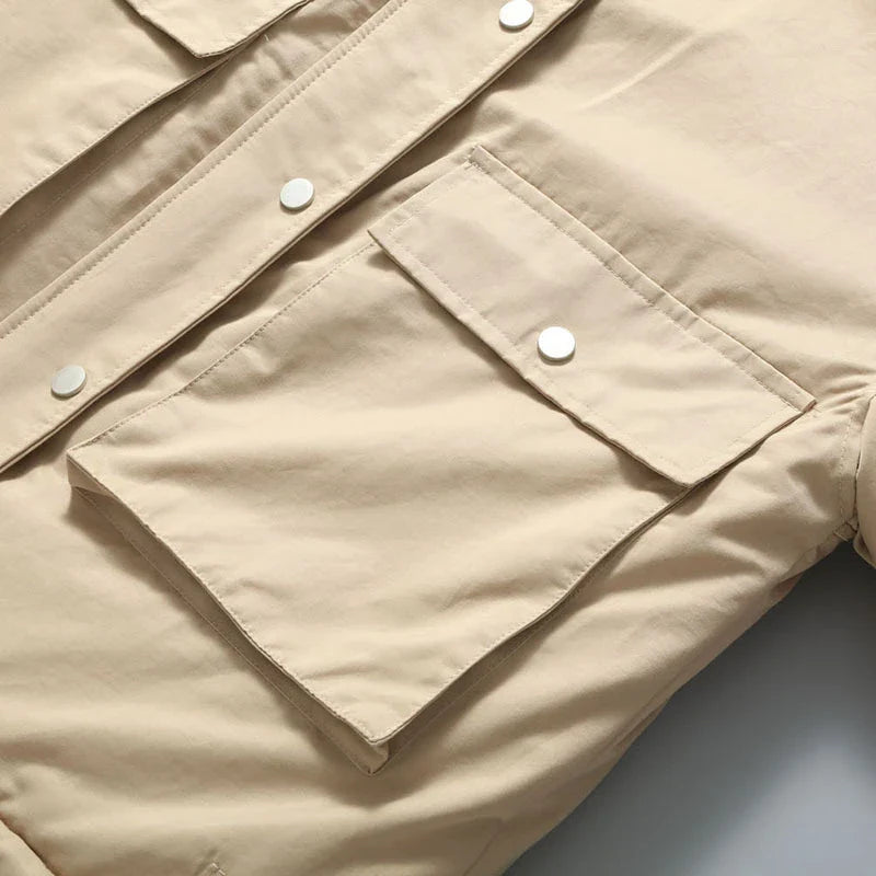 Fashionable women's down-filled jacket in various colors, designed for casual wear and everyday activities