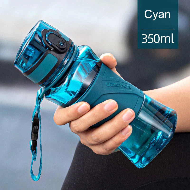 Durable Leak-Proof Protein Shaker and Water Bottle in Blue, Made of Premium Tritan Plastic for Active Lifestyles
