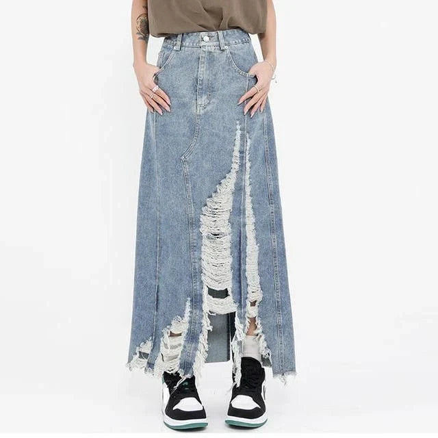 Fashionable high-waist denim skirt with distressed details, offering a stylish and comfortable design for versatile wear.