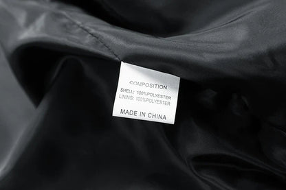 A cozy and stylish men's fleece jacket with a standing collar and convenient side pockets, available in a range of classic colors.