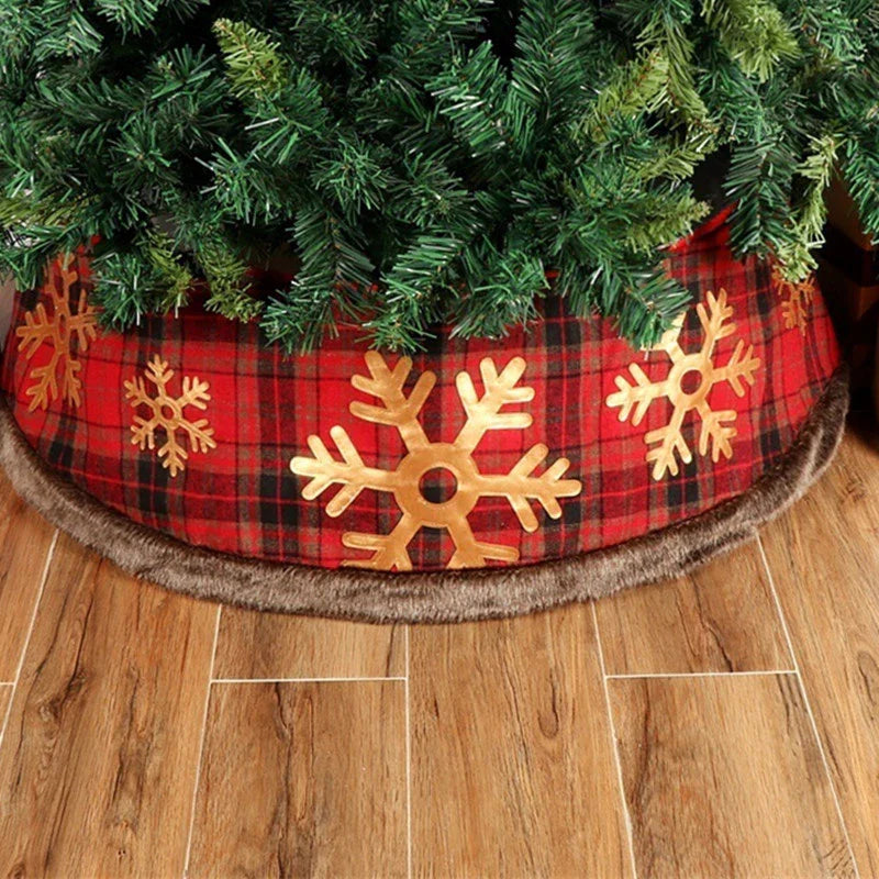 Elegant snowflake plaid Christmas tree skirt made of durable non-woven fabric, perfect for adding festive charm to your holiday decor