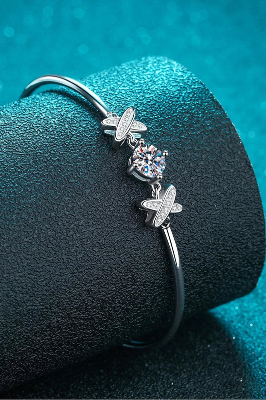 Elegant 1 carat moissanite bracelet with 925 sterling silver construction and rhodium-plated finish