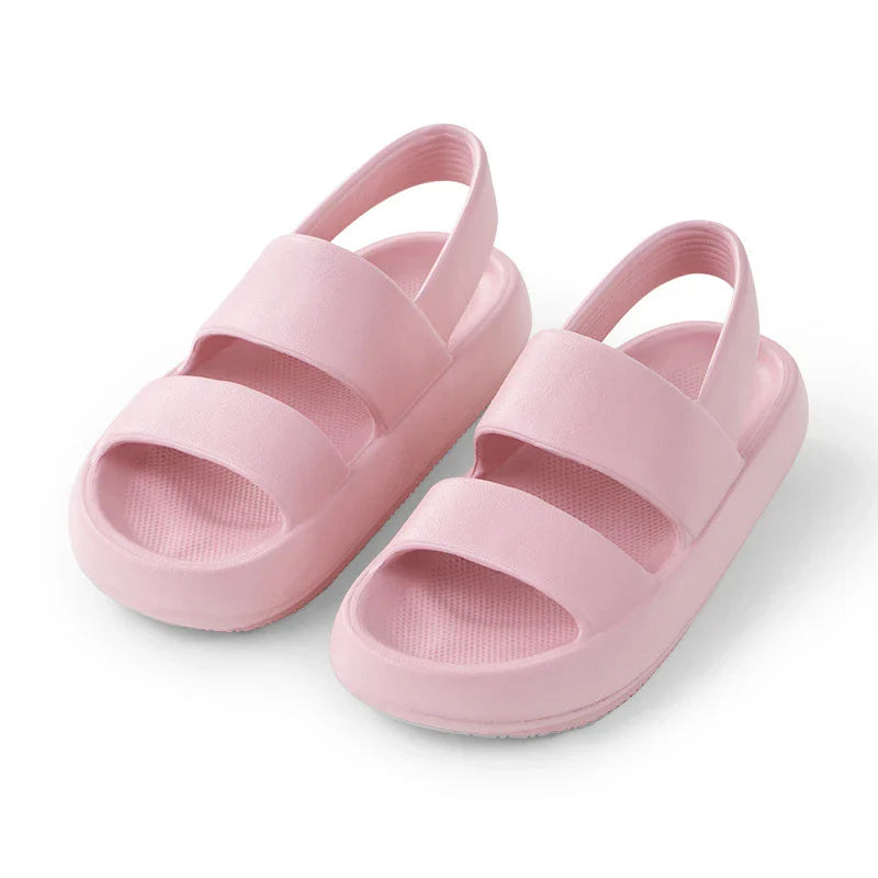 Comfortable and stylish heightened slippers for men in a variety of colors, featuring thick soles for all-day support and versatile design