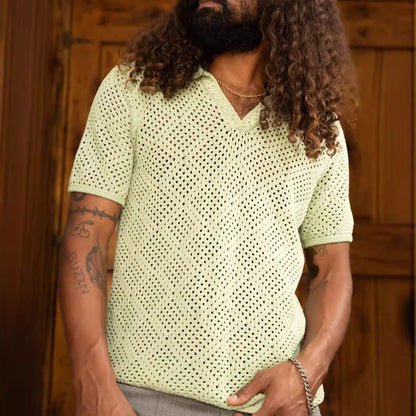 Comfortable and stylish men's knitted summer shirt in green with relaxed, pullover design