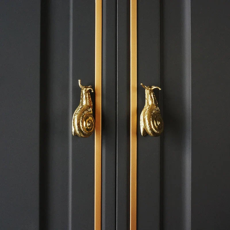 Elegant European-style retro brass snail cabinet door handles in small and large sizes for wardrobe, cabinet, and drawer upgrades