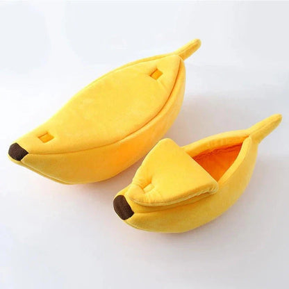 Cozy banana-shaped pet bed in various sizes and colors, providing plush comfort and support for cats and dogs
