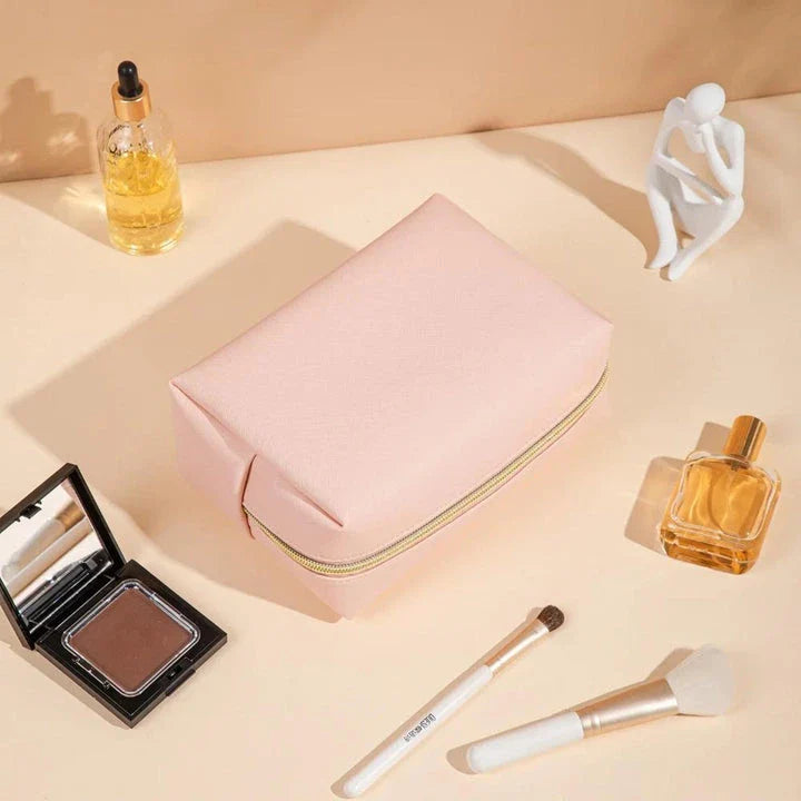 Chic PU Leather Travel Cosmetic Bag - Elegant Makeup Organizer with Secure Zipper in Multiple Sizes