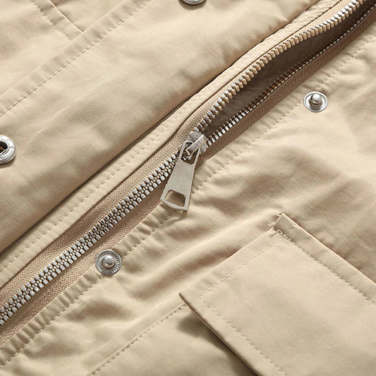 Fashionable women's down-filled jacket in various colors, designed for casual wear and everyday activities