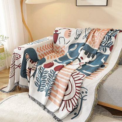 Charming cat-patterned sofa covers in a variety of sizes, adding Nordic-inspired style and comfort to living rooms.