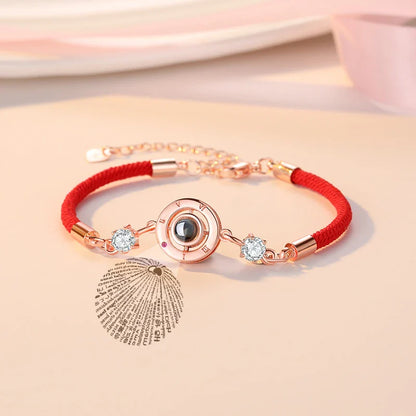 Couple Projection Bracelet in rose gold with a mesmerizing image display