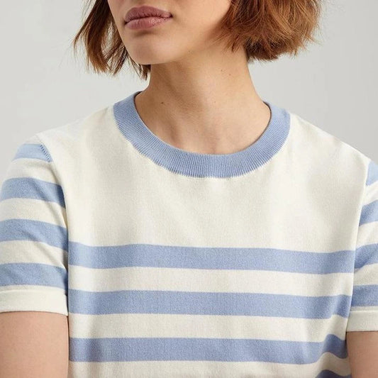 Fashionable striped knit t-shirt with a slim, flattering fit and timeless style