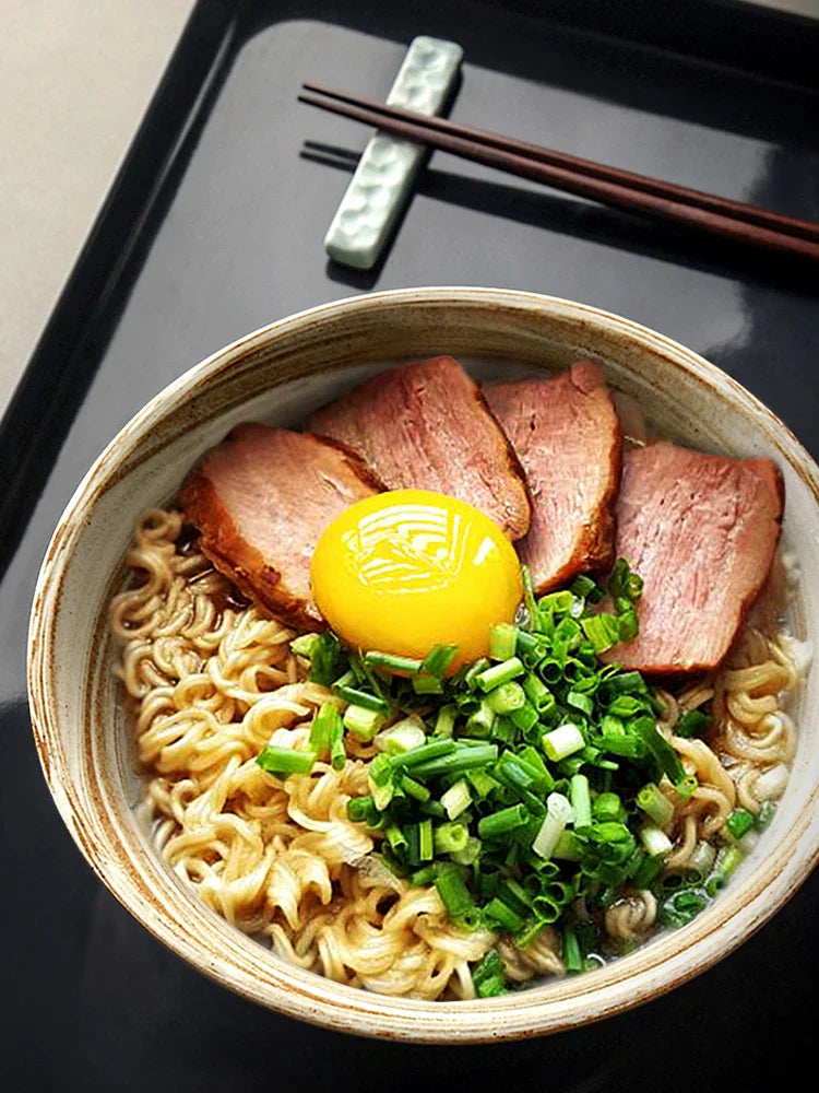 Hhomeenjoy Elegant Ceramic Salad Bowl with Personalized Design