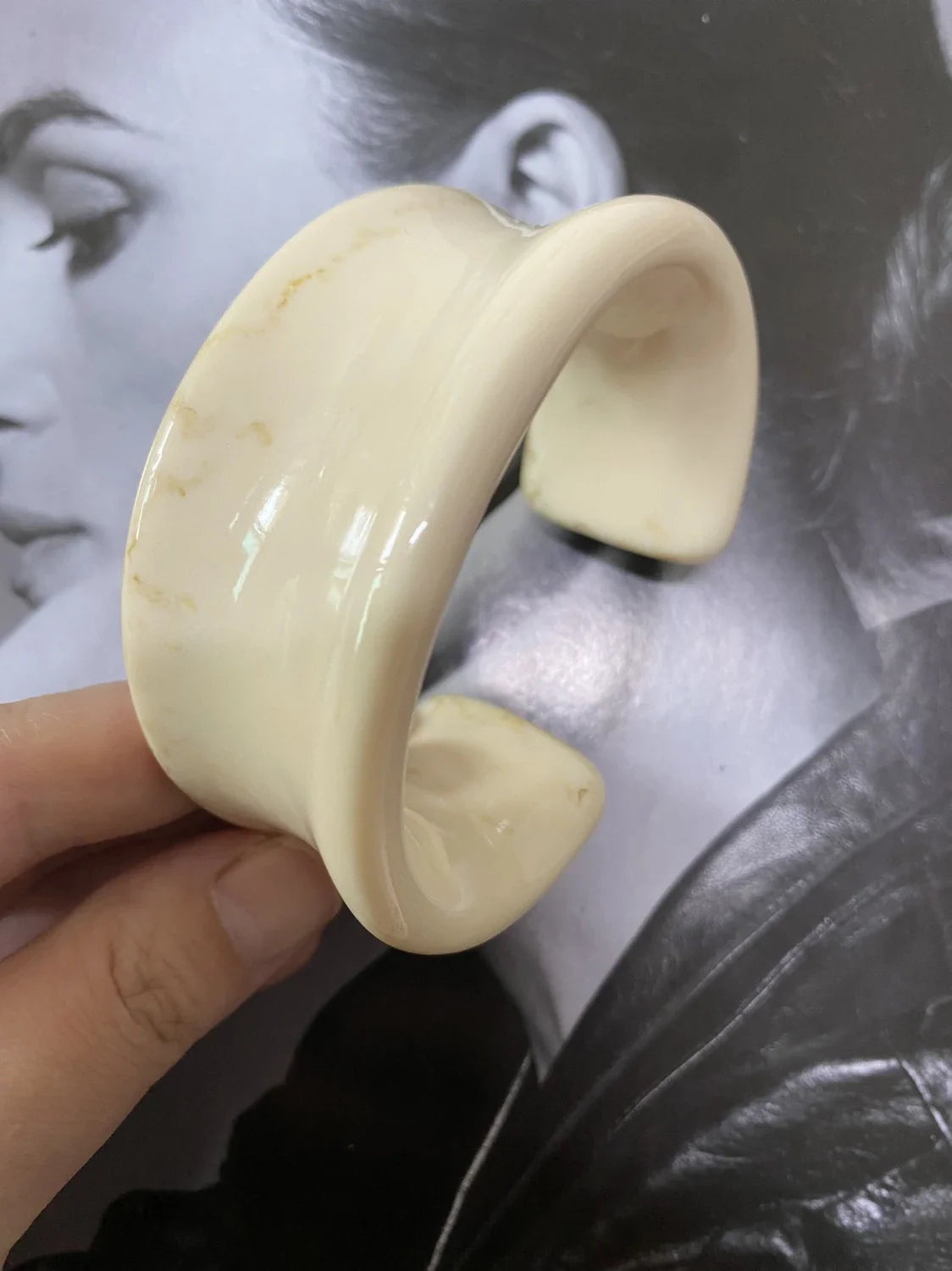 Fashionable Personality-Boosting Bracelet with Exaggerated Design and Premium Materials