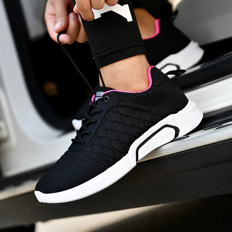 Comfortable and stylish spring sports shoes with breathable mesh design, available in multiple color options