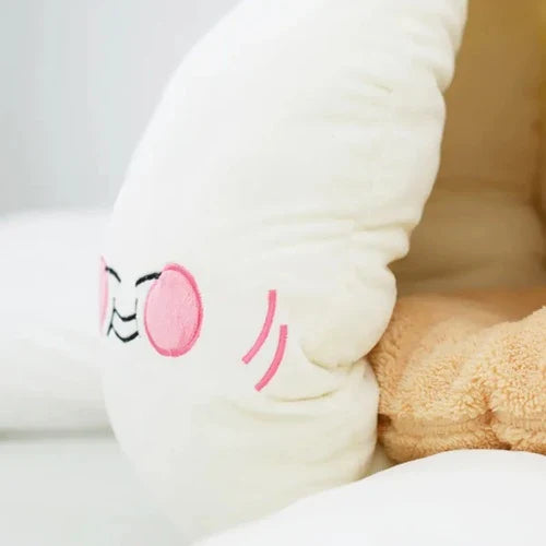 Cozy Garlic Cat Bed with soft suede fabric and plush PP cotton filling for ultimate feline comfort