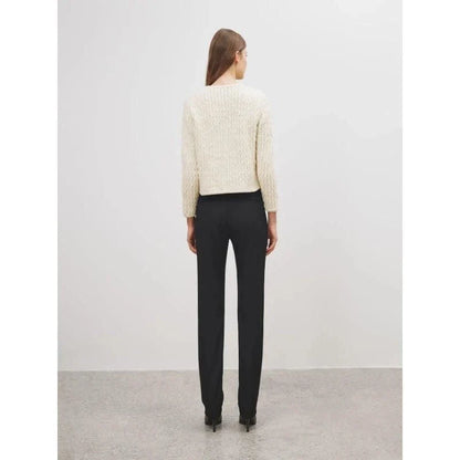 Elegant knitted cardigan for women in premium wool fabric, featuring O-neck collar and convenient pockets