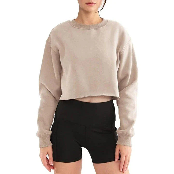 A cozy and stylish oversized sweatshirt for women made with a cotton-polyester blend fabric