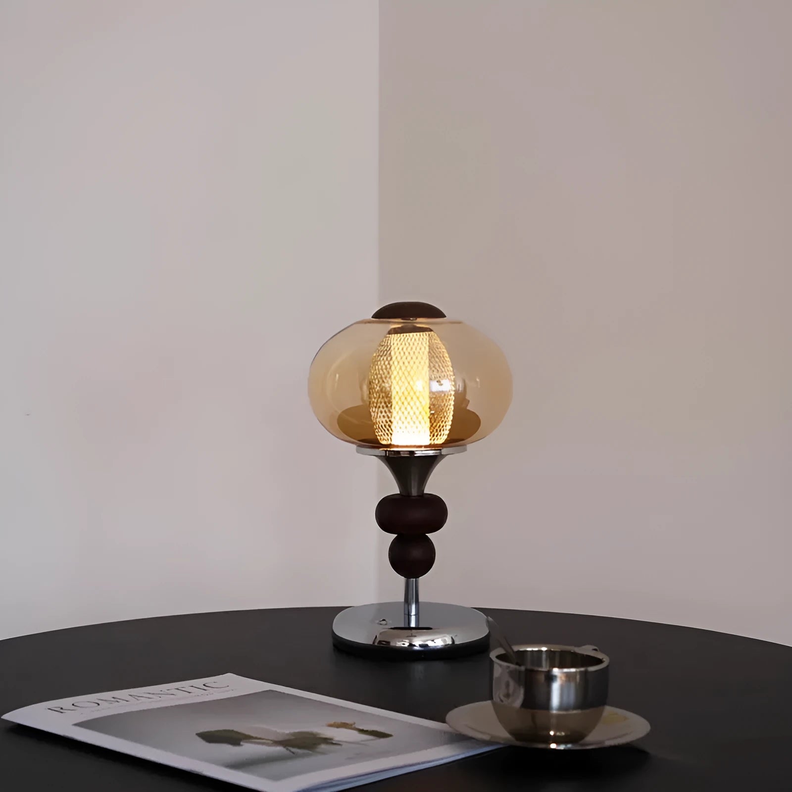 Solid wood retro palace table lamp with touch switch and three colour lighting