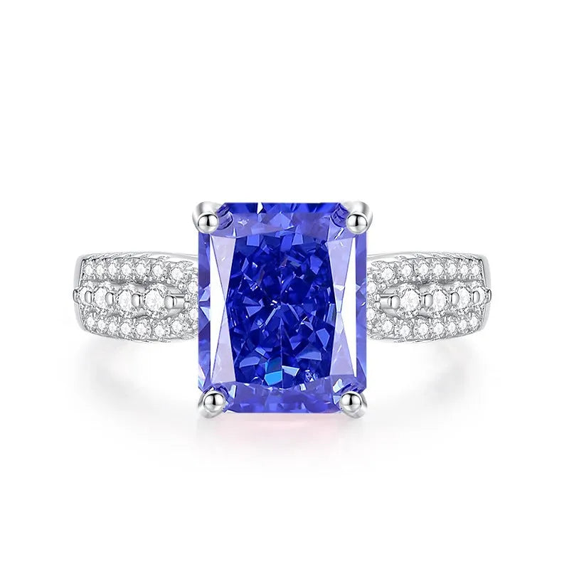 Heart-shaped sterling silver ring with zircon stone in ice flower cut, showing 1.5 cm width and 1.8 cm height dimensions