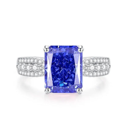 Heart-shaped sterling silver ring with zircon stone in ice flower cut, showing 1.5 cm width and 1.8 cm height dimensions