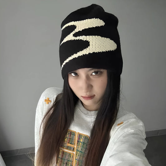 Acrylic beanie hat for men and women in black, grey, or white, M size for autumn and winter.