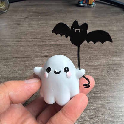 Mini ghost walking dog statue with bat, 4x5x4cm resin Halloween decoration