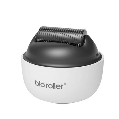 White men's portable microneedle beard roller with 0.25mm to 2.0mm specifications, 20cm x 15cm x 13cm