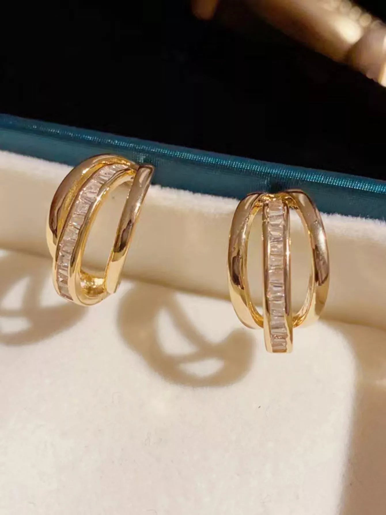 Women's 925 silver zircon earrings with trendy C-ring design