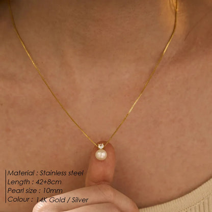 Women's stainless steel necklace with imitation pearl and zircon pendant on box chain