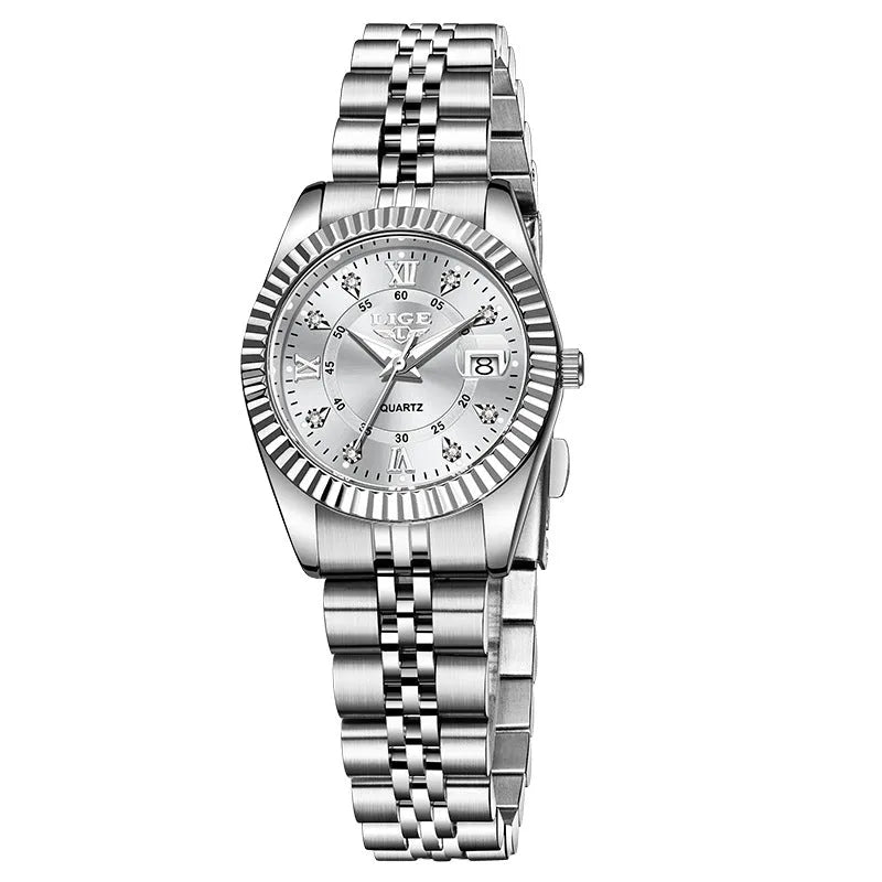 Waterproof leisure couple quartz watch in gold white colour with 10mm thickness on wrist