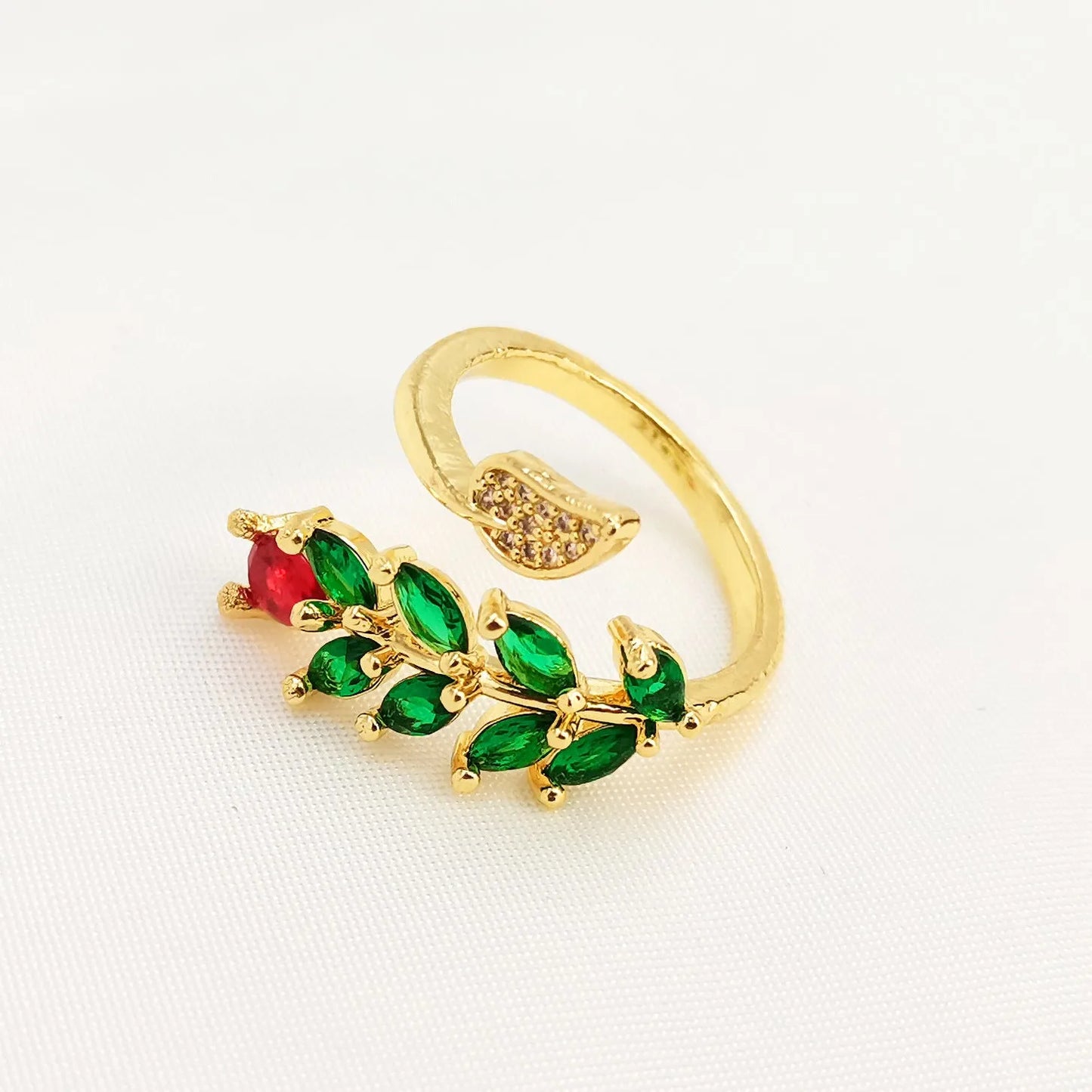 Copper geometric leaf open ring for women with zircon detail and adjustable design