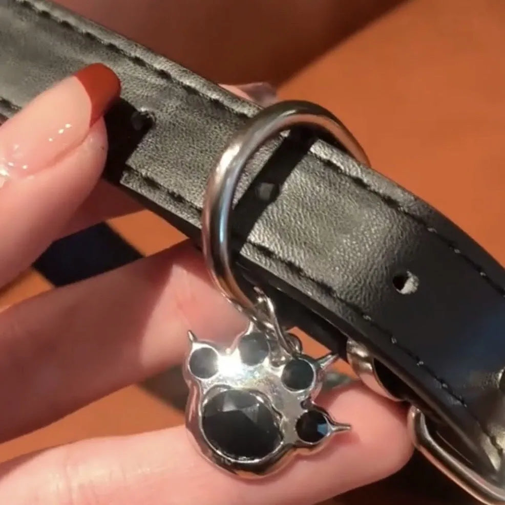 Black leather dog collar with adjustable perimeter from 21cm to 50cm showing three design variations