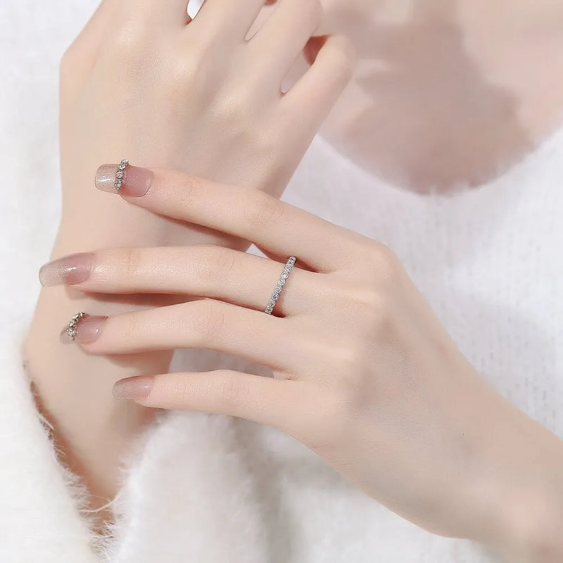 Women's tail ring in a geometric open mouth style electroplated in copper with a choice of white gold or yellow gold colour, offering a lightweight Korean fashion aesthetic suitable for daily wear and accessorising.