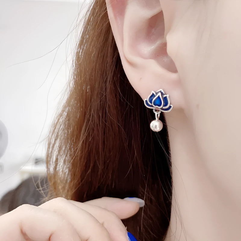 Blue Lotus Earrings: Retro Artistic Lotus Seedpod Tassel with 1.2cm width and 1cm height, crafted from silver needle alloy for a natural floral style