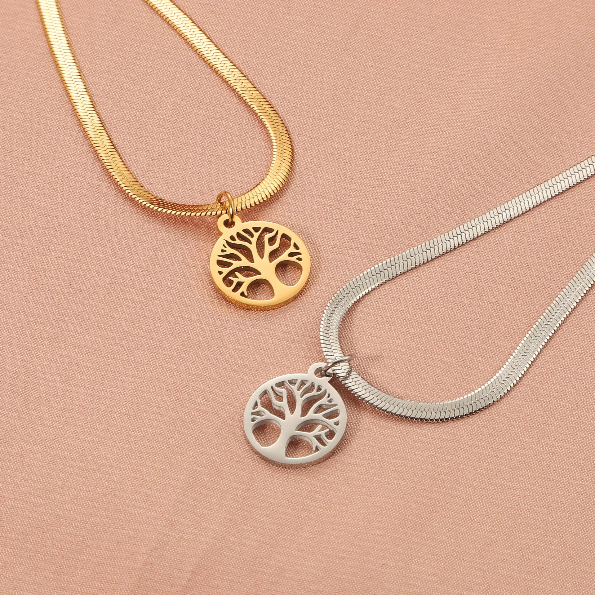 Adjustable stainless steel lucky tree clavicle chain necklace with titanium steel pendant