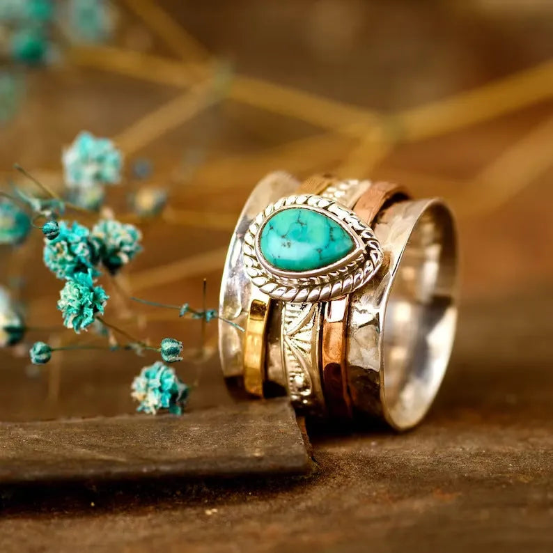 Retro green pine three-colour electroplated alloy ring showing adjustable sizing options